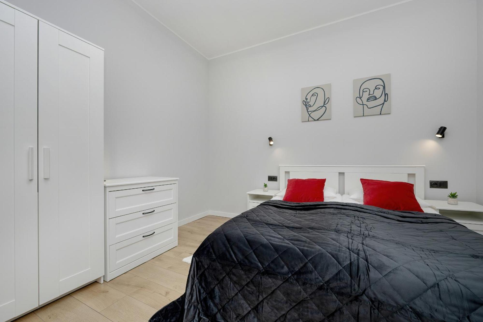 Exclusive Grey And Red Apartment In Warsaw Center By Noclegi Renters Esterno foto