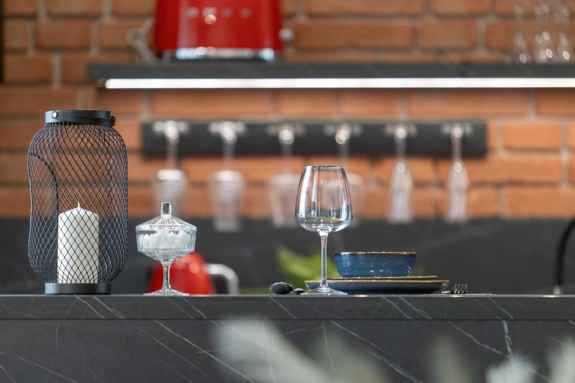 Exclusive Grey And Red Apartment In Warsaw Center By Noclegi Renters Esterno foto