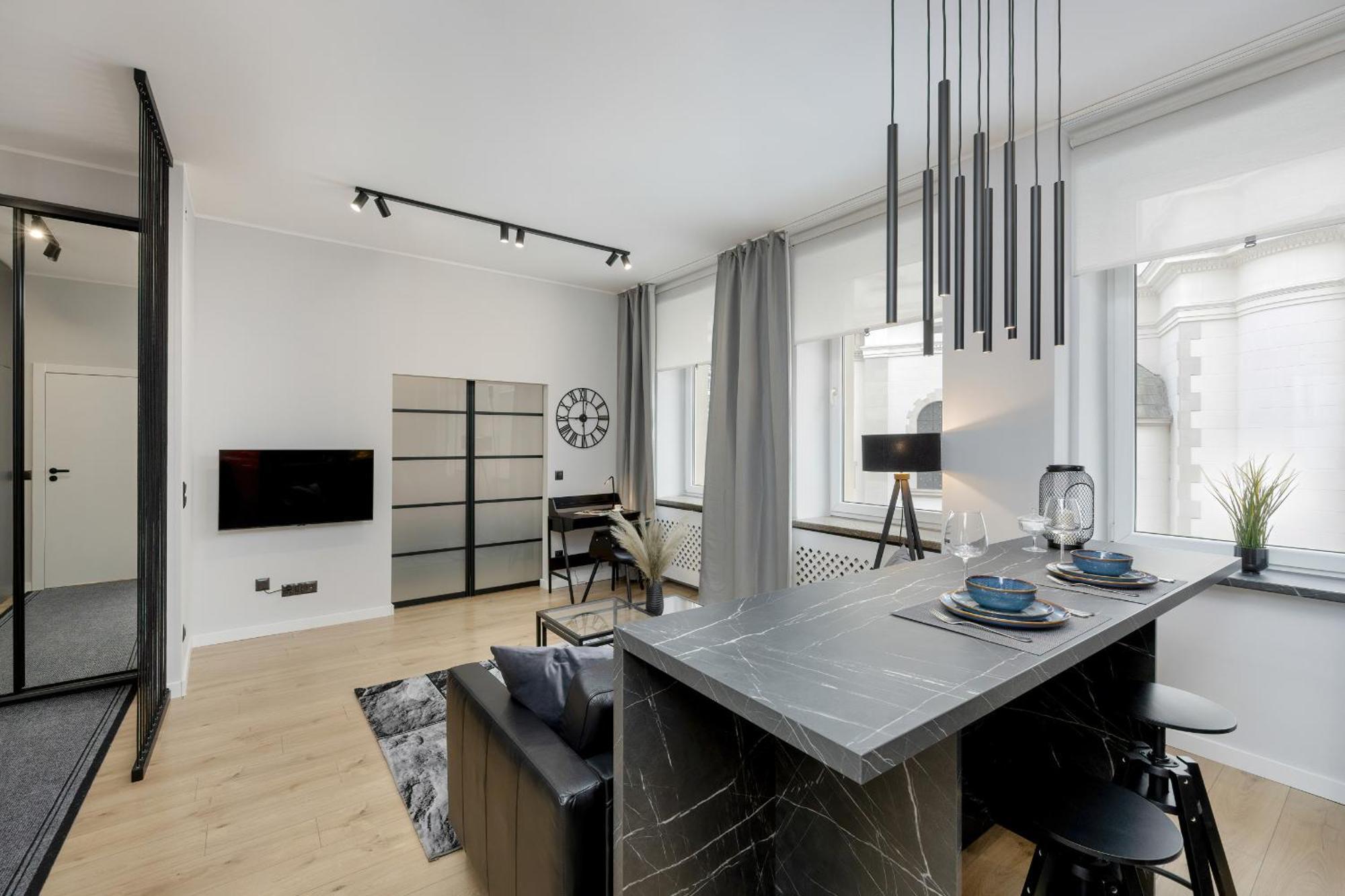 Exclusive Grey And Red Apartment In Warsaw Center By Noclegi Renters Esterno foto
