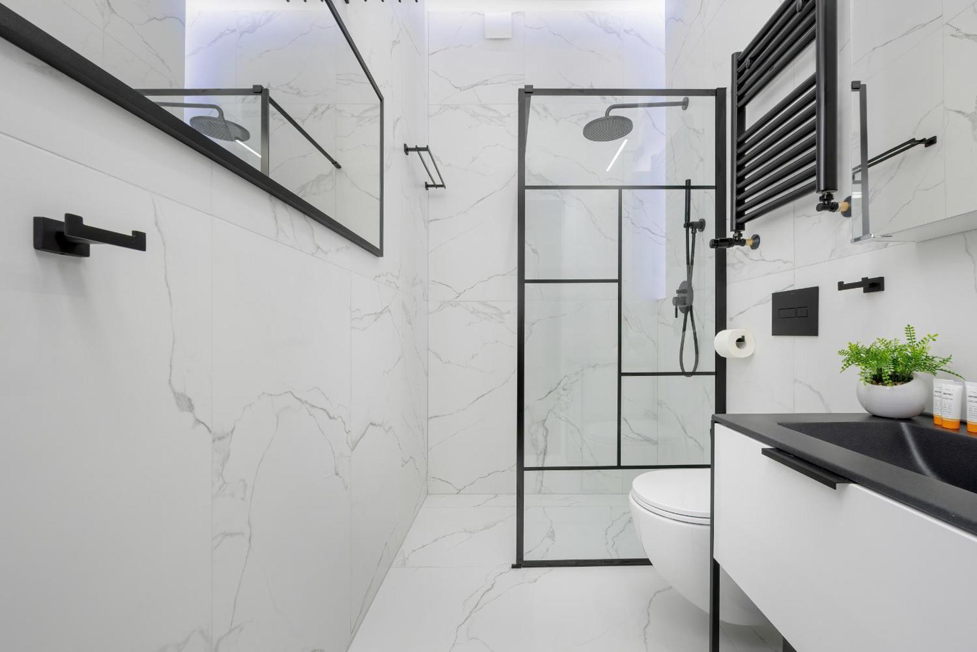 Exclusive Grey And Red Apartment In Warsaw Center By Noclegi Renters Esterno foto
